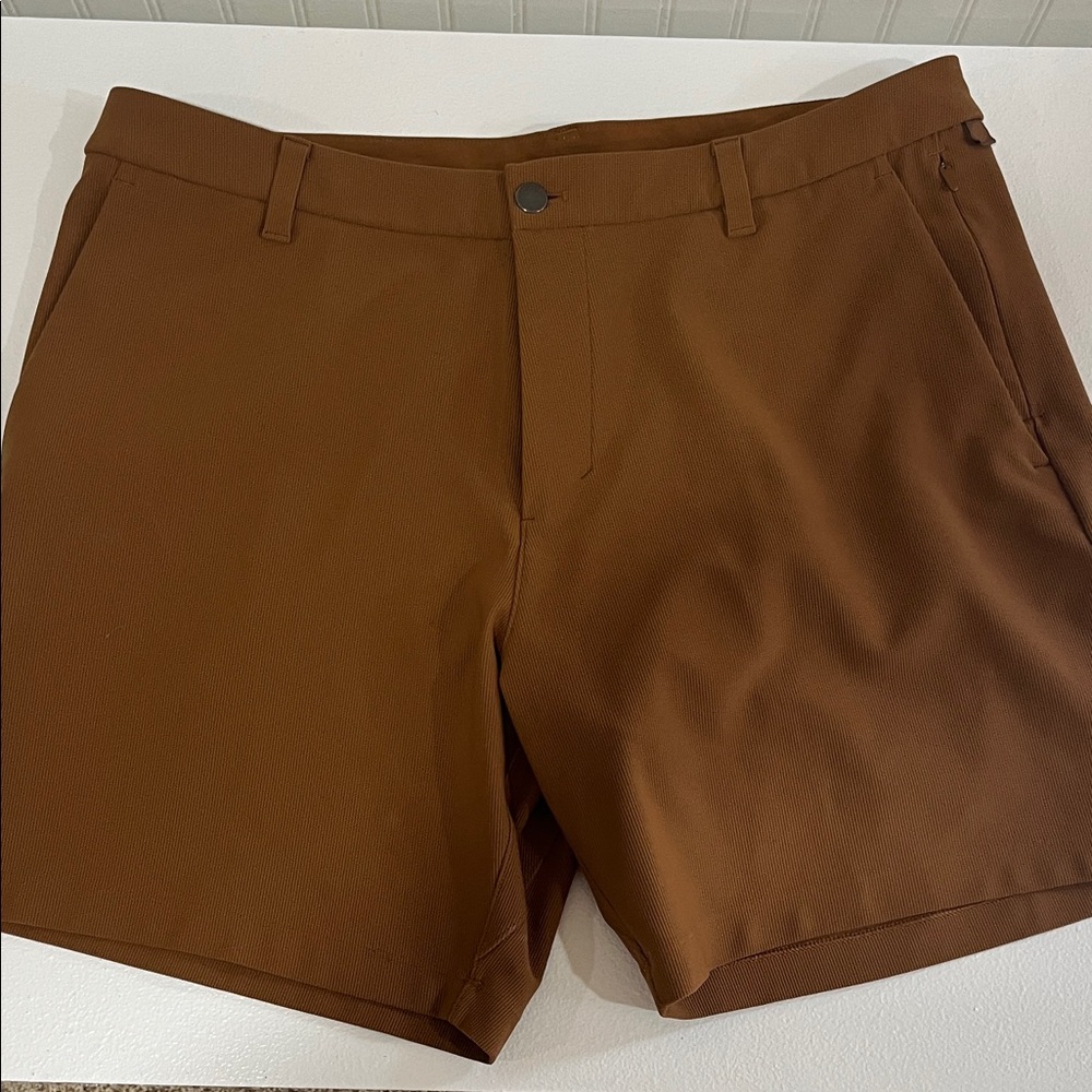 lululemon athletica Men's Brown Flat Front Shorts